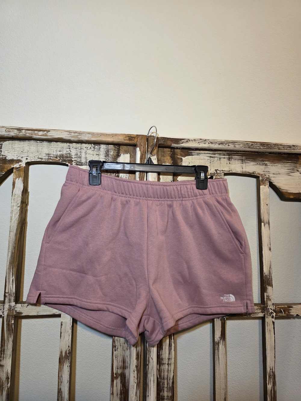 NWT The North Face Half Dome Shorts Mauve L